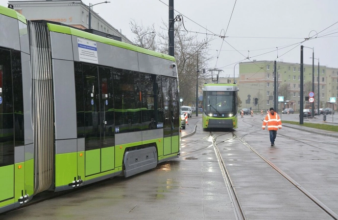 {W Olsztynie zaczęło się testowanie nowej linii tramwajowej.}